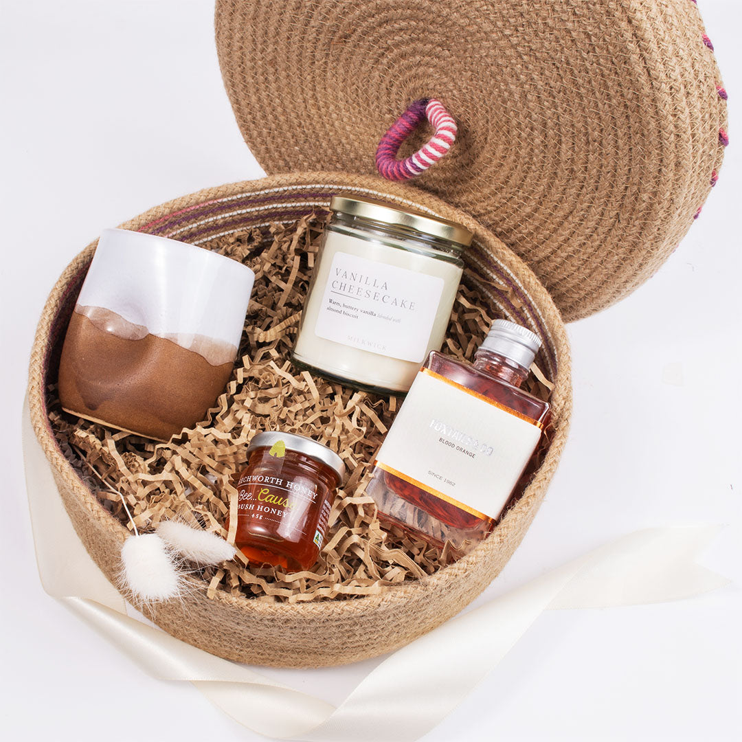 sweet and sour gift basket, best gift for Christmas, employee gift basket, gift basket Australia, gift Melbourne, gift Sydney, Sophistik